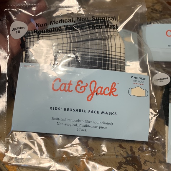 Mask Tonka truck sanitizer/lip balm and holder 8 mask - Picture 4 of 5